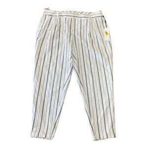Calvin Klein Ankle Pants Size 14W White Gray Stripe Retail 99.00 NWT
